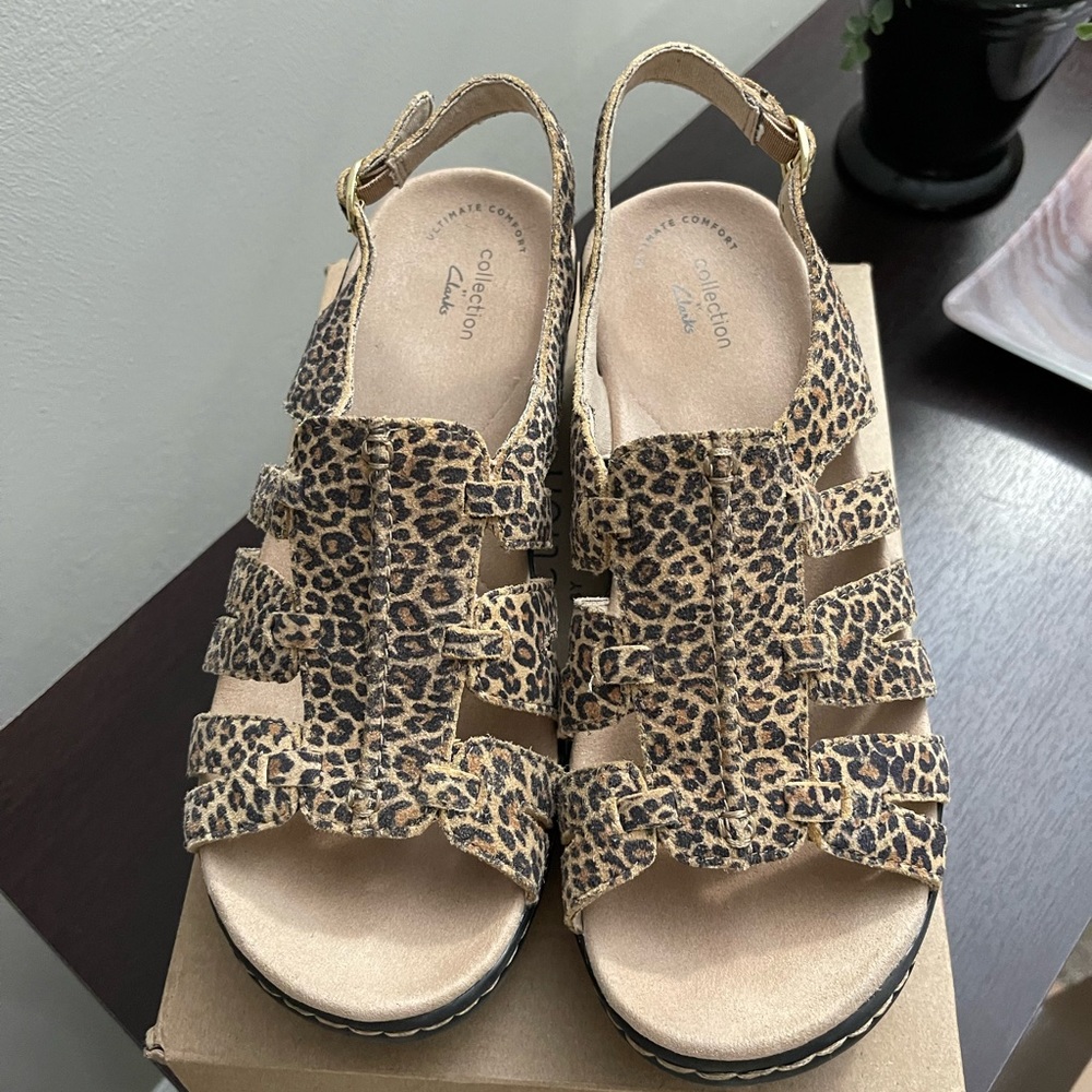 Clarks Lexi Marigold leather sandals, cheetah print, size 9 wide